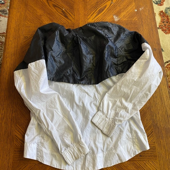 Nike Black and White Windbreaker Jacket - Picture 6 of 7